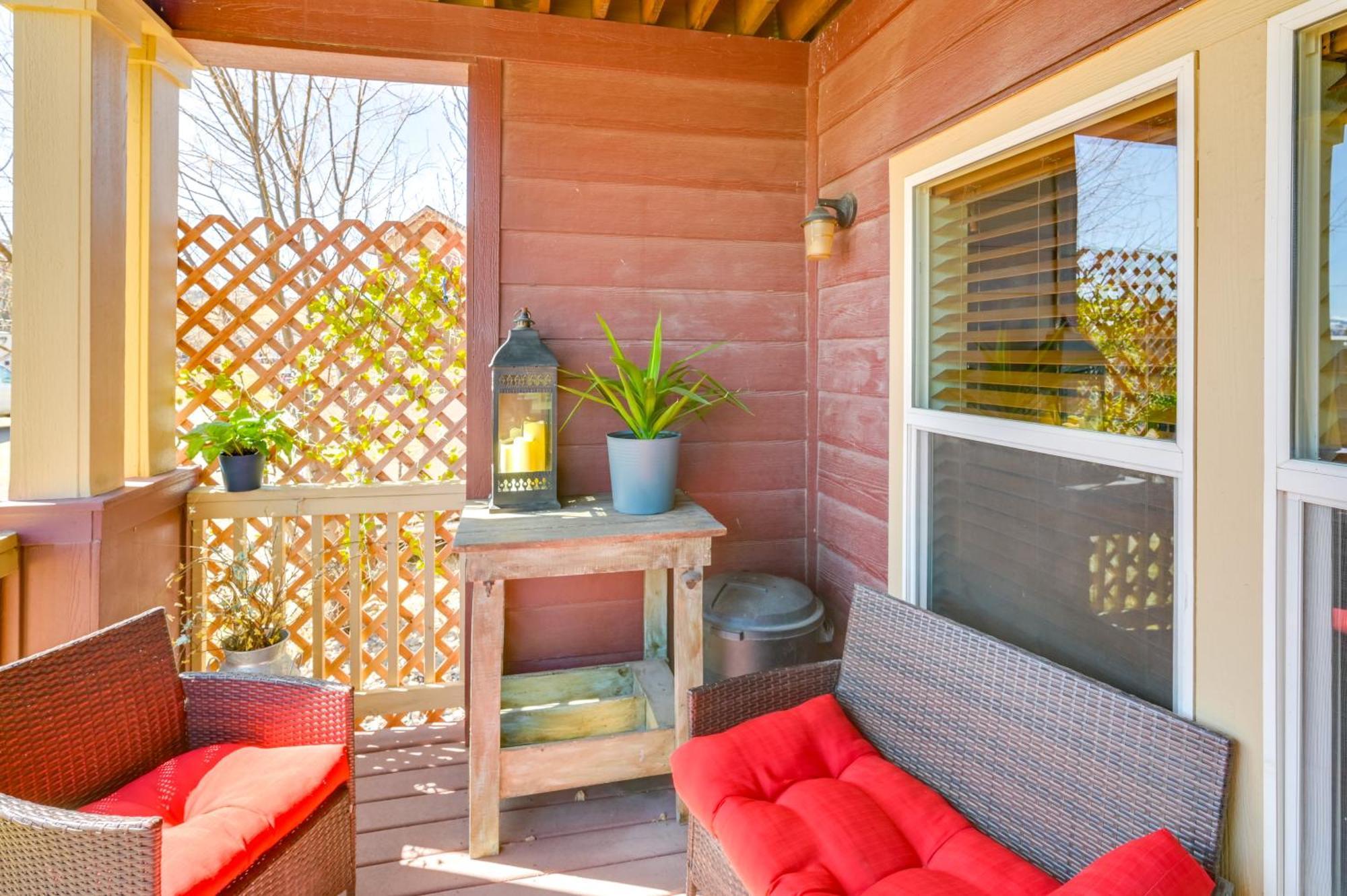 Ennis Vacation Rental With Balcony Walk To Downtown Eksteriør billede